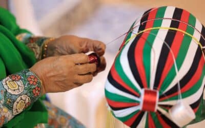 Femmes aux Emirats perpétuent l’art du Talli, broderie traditionnelle menacée